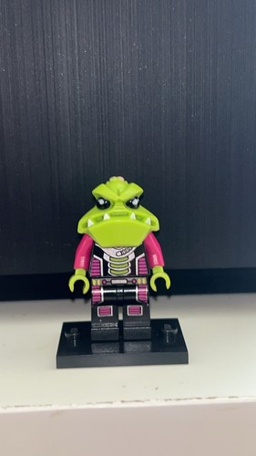 Lego alien conquest minifigure - lego,