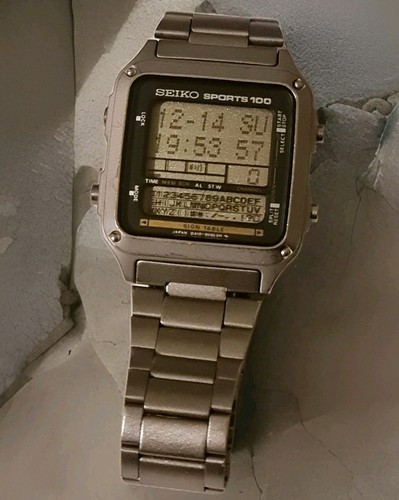 Seiko quartz sports 100 - quartz,