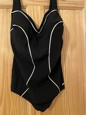 Splendido costume da bagno