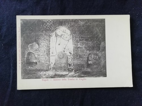 Cartolina interno della - della, tomba