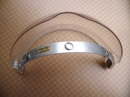 Visiera ribaltabile per casco
