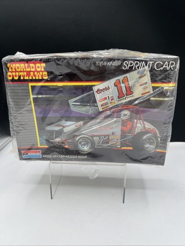 Monogram world outlaws - world,