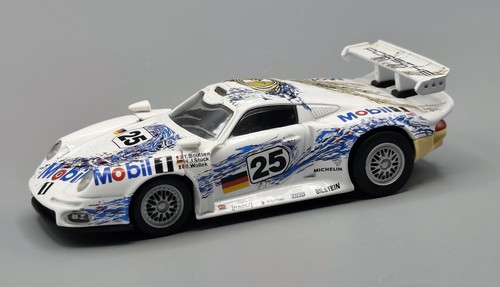 High speed porsche 911 - high,