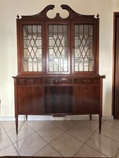 Credenza con vetrina in legno
