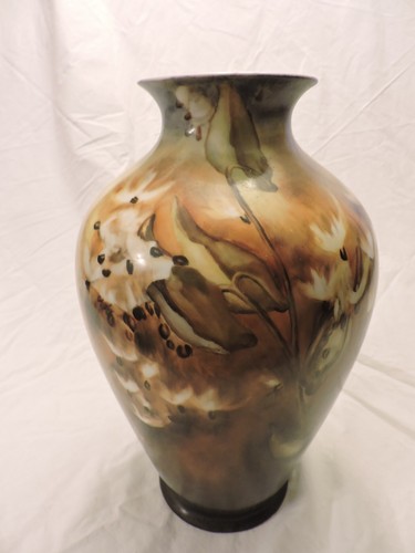 Vaso porcellana dipinto a - in,