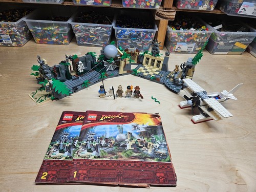 Lego indiana jones 7623 fuga - indiana,