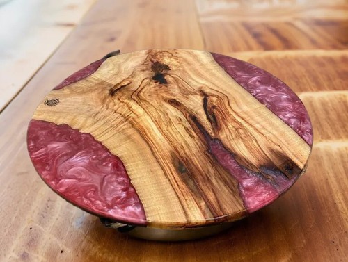 Pink epoxy resin - wooden, side