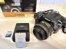 reflex digitale nikon d3400 + obbiettivo nikkor 35 mm