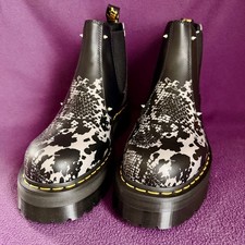 Dr. Martens Slip On 2976