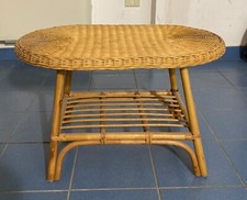 GRAZIOSO TAVOLINO-UTILE COMPLEMENTO D'ARREDO-DECORATIVO-USATO-MODERNARIATO