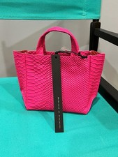 AMPERSAND AS APOSTROPHE Micro