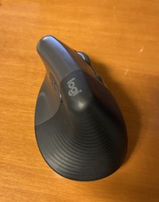 Logitech Lift Mouse Verticale senza Fili - Grafite (Destrorso)