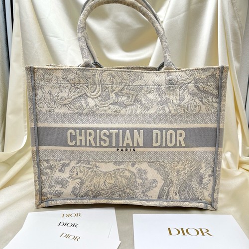 Dior book tote jungle tiger - dior,