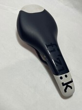Sella bici Fizik Tundra 2 129 mm nero/bianco