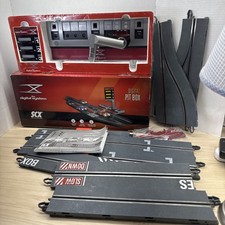 SCX Digital Pit Box Pit Lane