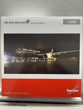 HERPA 1/200 Boeing 787-9 Dreamliner Air New Zealand  W/STAND ART. 556682