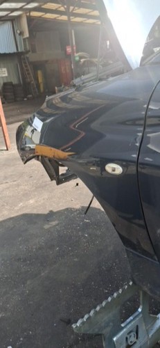 Parafango anteriore sinistro