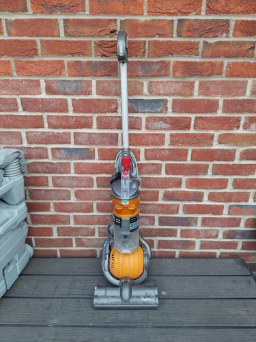 Dyson dc24 aspirapolvere - dyson,