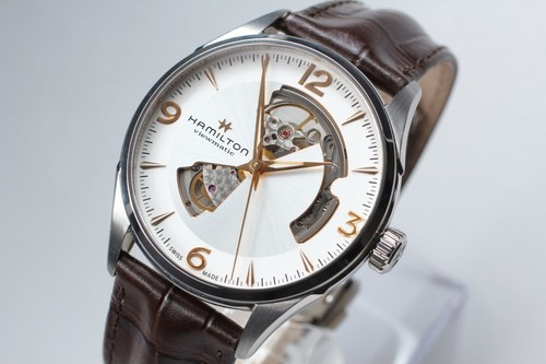 Presque comme neuve montre - comme, neuve]