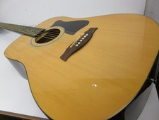 chitarra in legno ACUSTICA