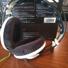 AKG Q701 White Quincy Jones