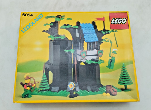 Lego 6054 forestmen hideout - lego,