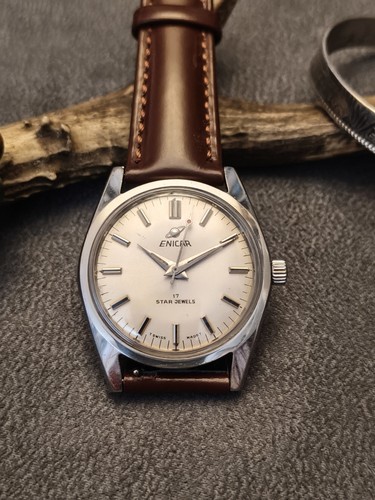 Orologio posteriore vintage - posteriore,