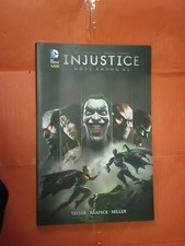 INJUSTICE GODS AMONG US-VOLUME