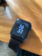 Apple Watch SE 40mm GPS 1Gen Alluminio + Nike Sport Loop Band
