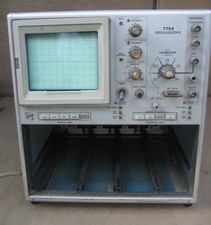 Tektronix 7704 oscilloscopio