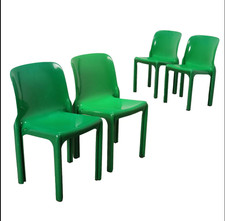 Quattro Sedie verdi 'Selene' Artemide designer Vico Magistretti