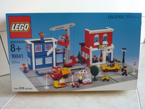 Lego set 10041 main - 10041, street