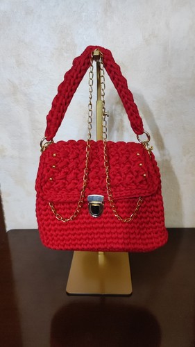 Borsa all uncinetto fatta a - uncinetto,
