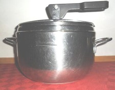 PENTOLA A PRESSIONE LAGOSTINA