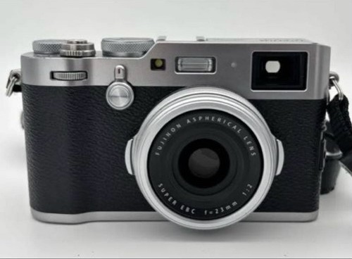 Fotocamera digitale compatta