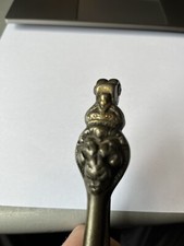 Schiaccianoci testa di leone