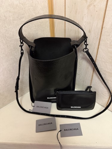 Nuovo balenciaga tool 0 - nuovo, 2.0
