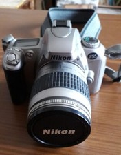 Macchina fotografica analogica NIKON F55 Kit + obbiettivo.