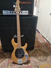 Basso Music Man ERNIE BALL