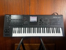 Workstation Yamaha MOTIF XF6