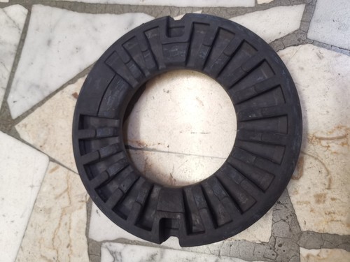 Tassello molle ammortizzatori - tassello,