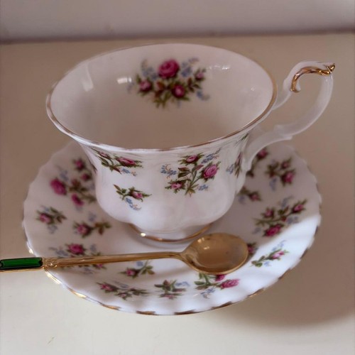 Royal albert piece set with - albert,