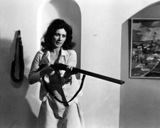 Edwige Fenech in open shirt