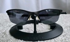 Occhiali da sole Oakley mezzo