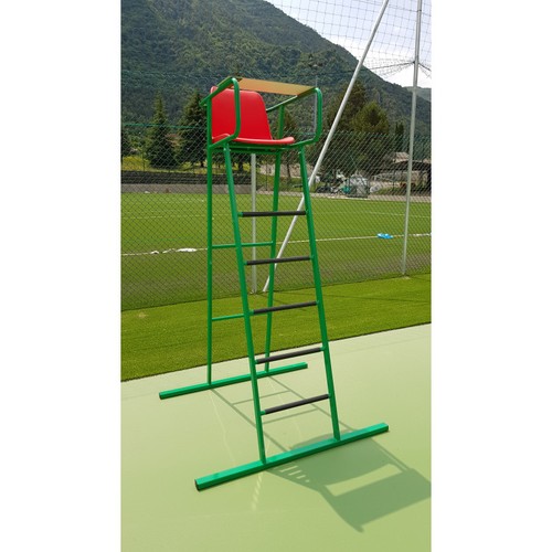 Seggiolone verniciato per