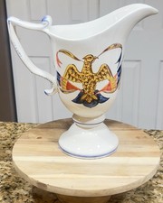 Brocca piedistallo maiolica