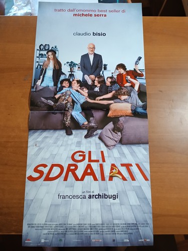 Locandina gli sdraiati - locandina,