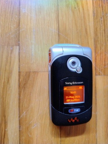 Sony ericsson w300i - ericsson, a