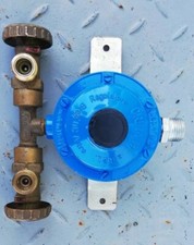 REGOLATORE Pressione GAS GPL bassa Manometro  Crem Bi valvola Con Attacchi