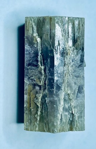Cristallo isolato aragonite - isolato,